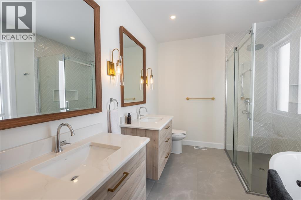 3613 Queen STREET - 18