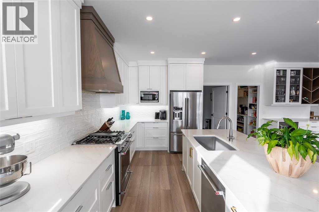 3613 Queen STREET - 11