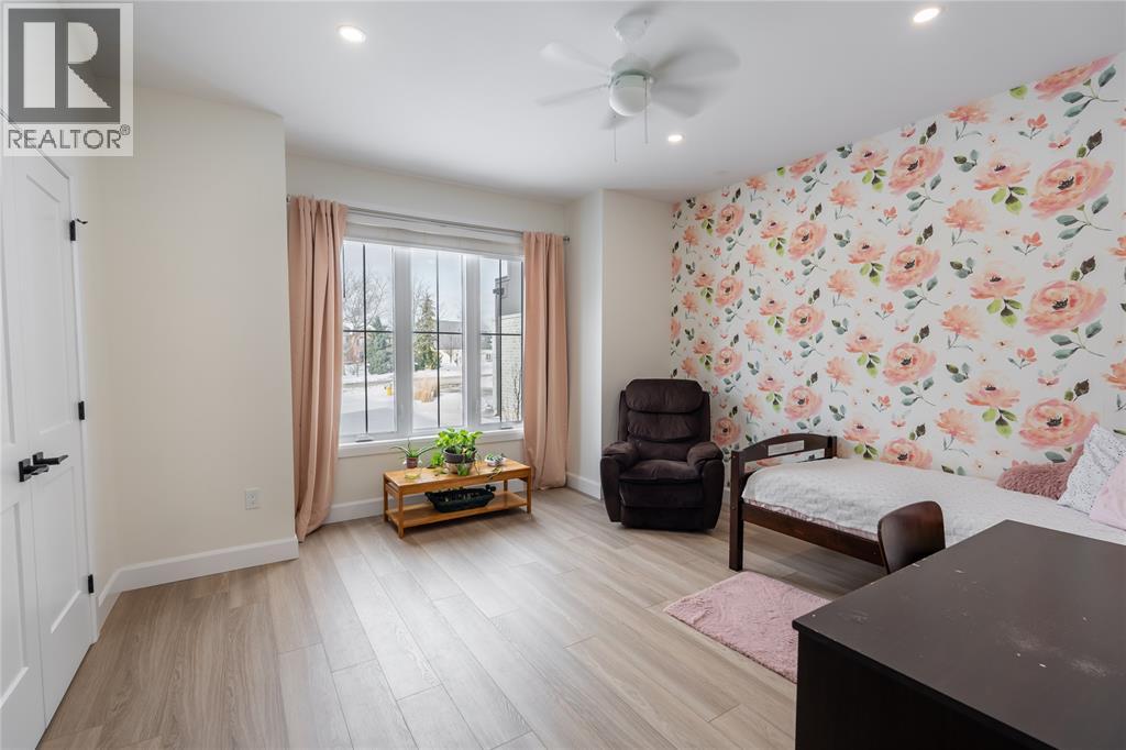 3613 Queen STREET - 22