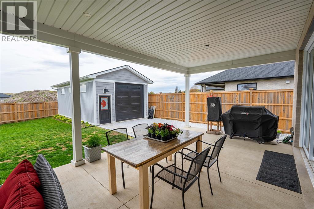3613 Queen STREET - 36