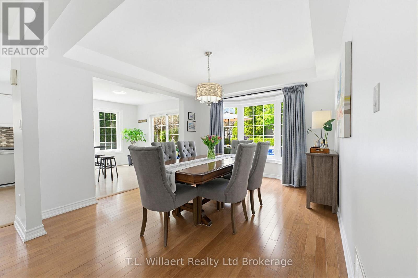 10 WOODSIDE DRIVE - 12