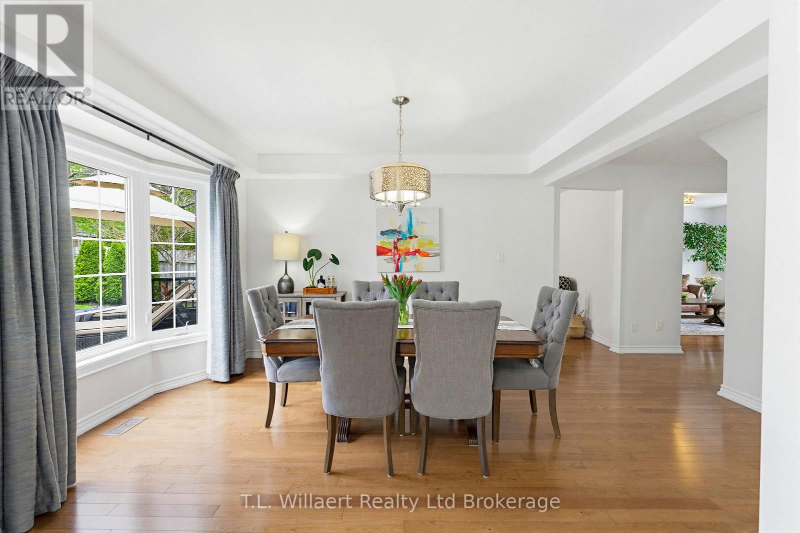 10 WOODSIDE DRIVE - 13
