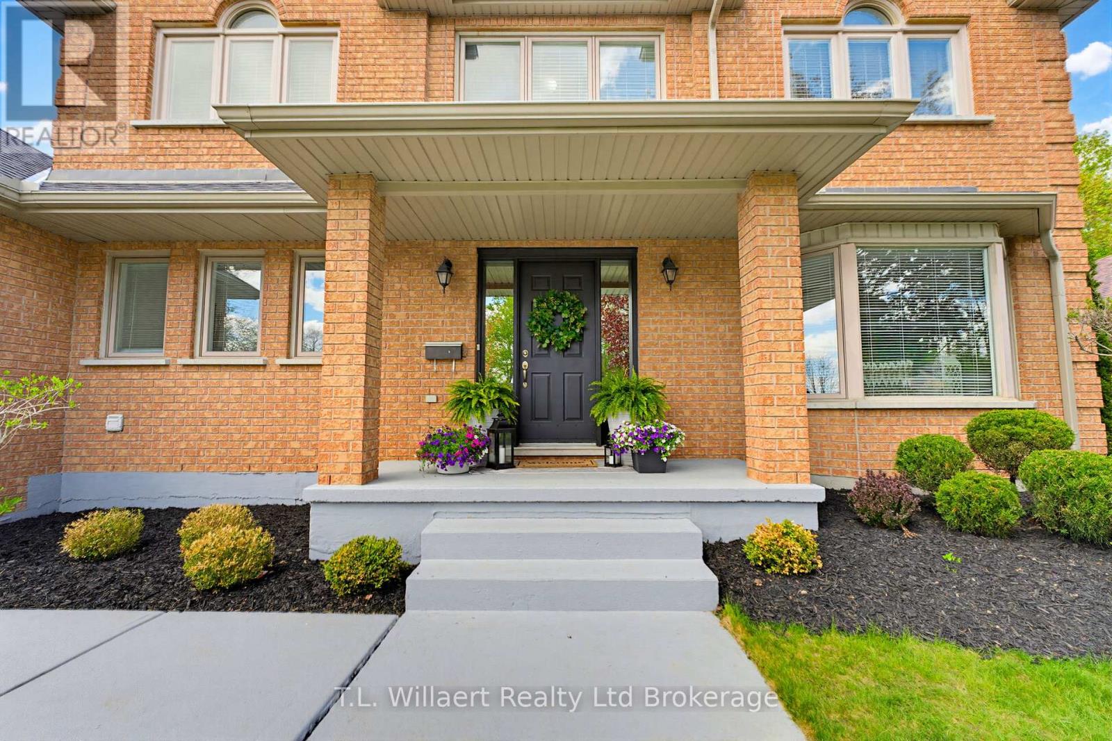 10 WOODSIDE DRIVE - 2
