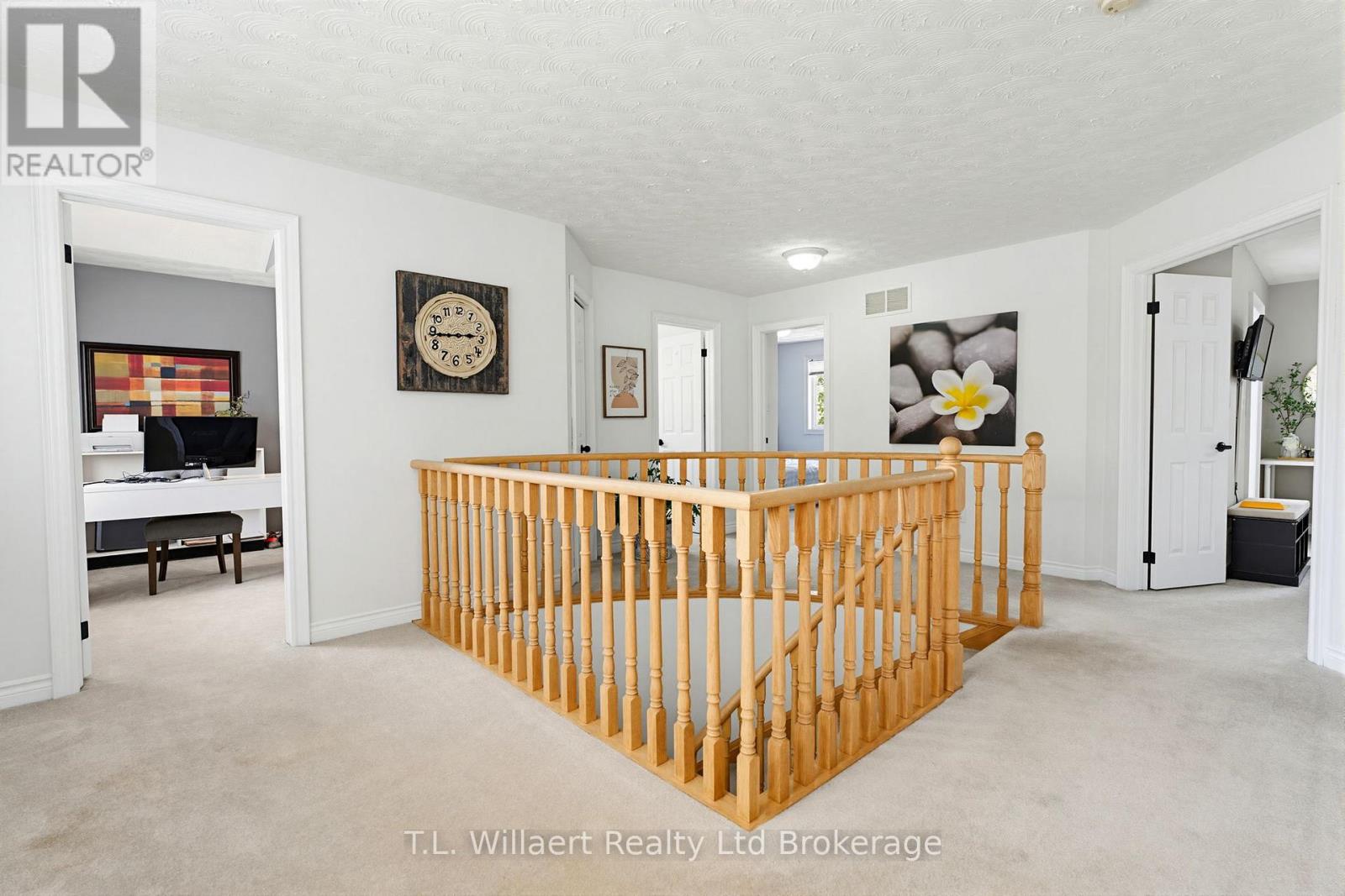 10 WOODSIDE DRIVE - 22