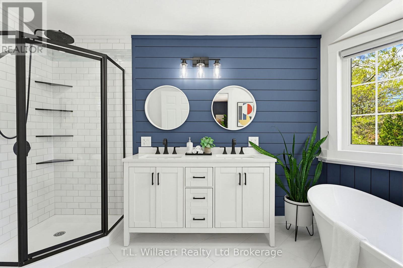 10 WOODSIDE DRIVE - 25