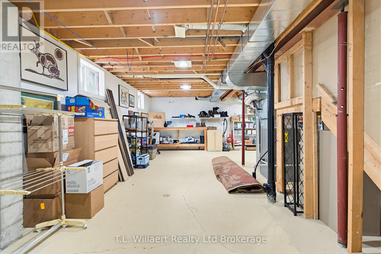 10 WOODSIDE DRIVE - 38
