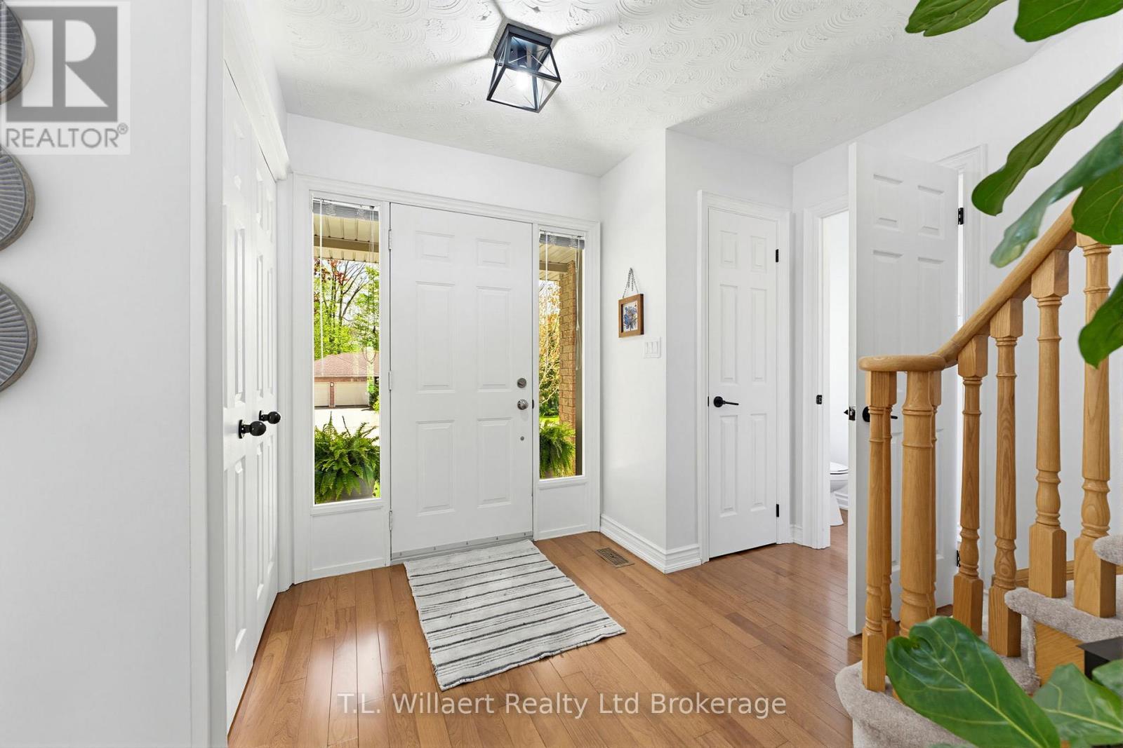 10 WOODSIDE DRIVE - 6