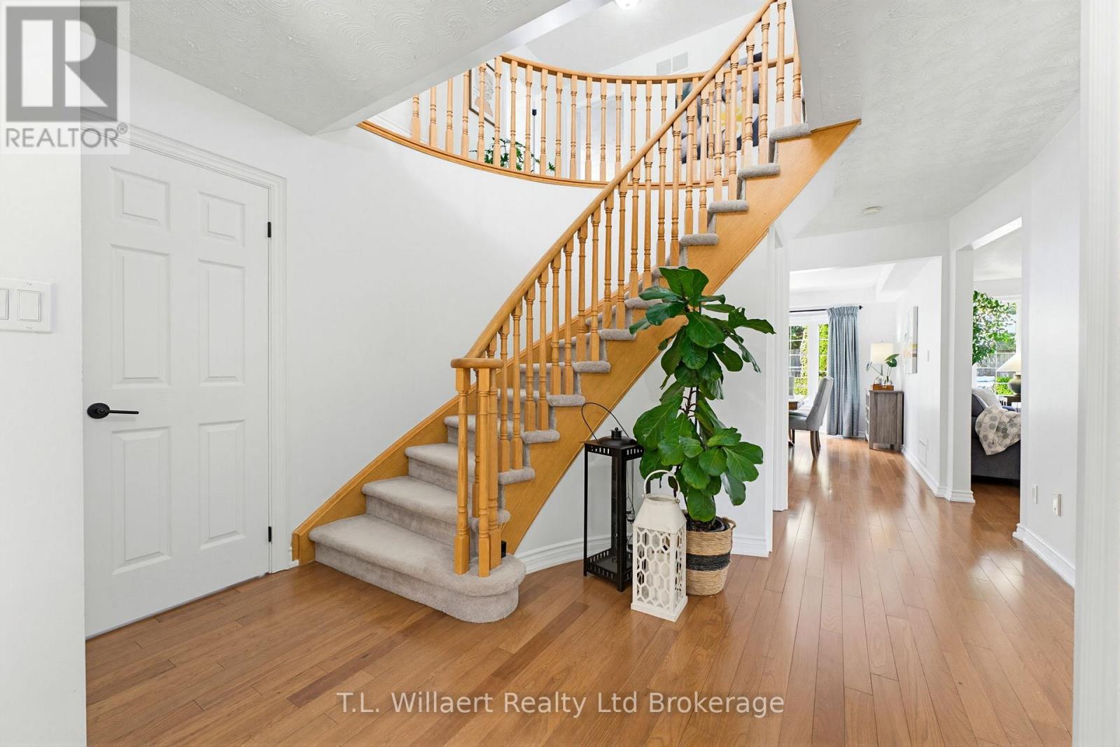 10 WOODSIDE DRIVE - 7