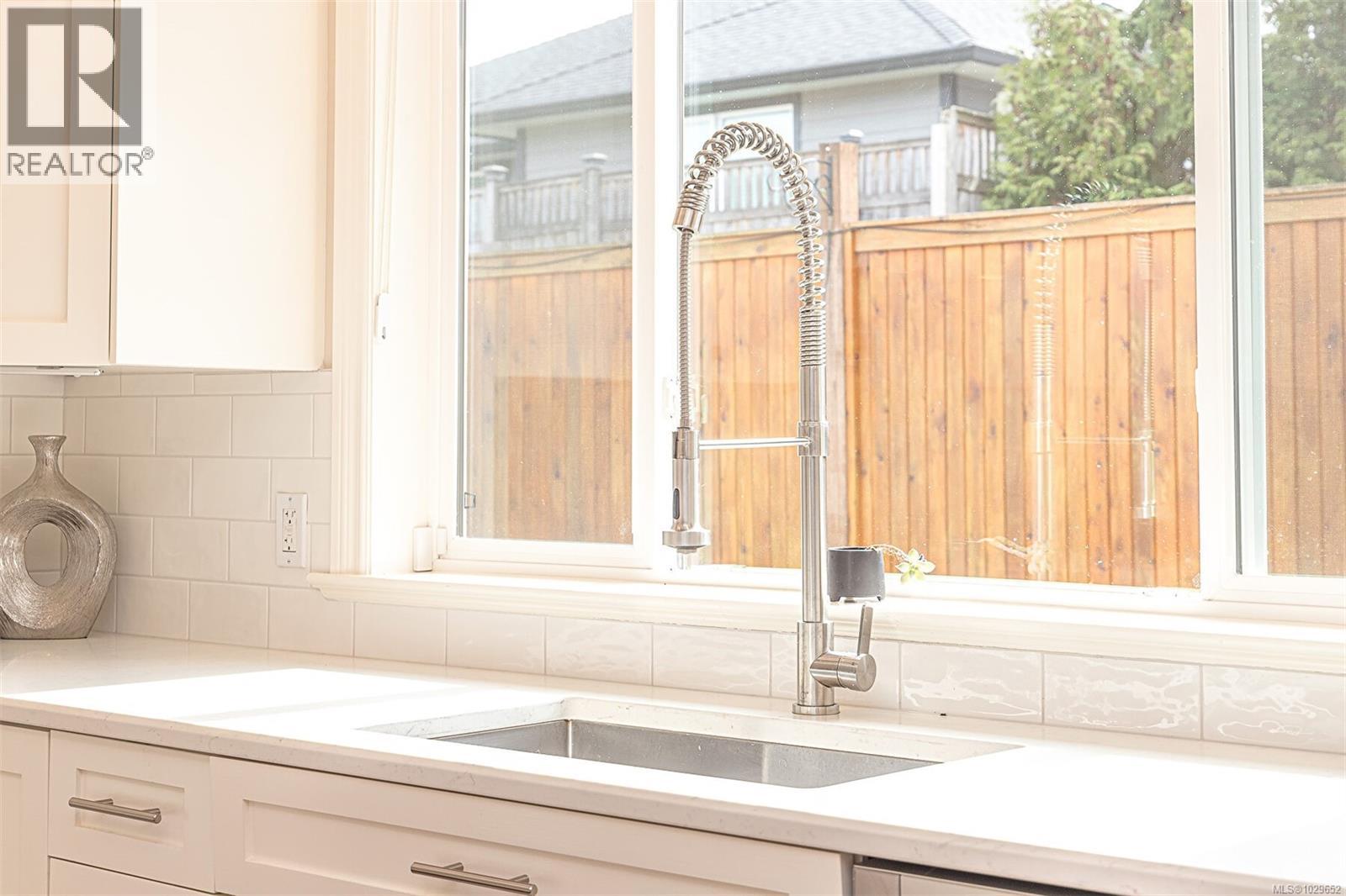 514 Ballou Pl - 17