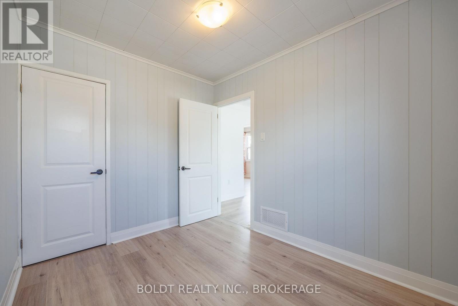 422 WELLAND AVENUE - 6