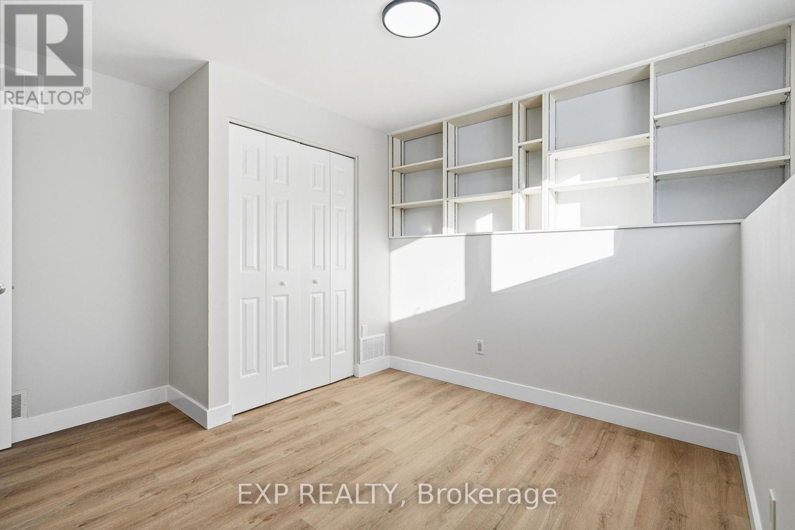 2158 FILLMORE CRESCENT - 26