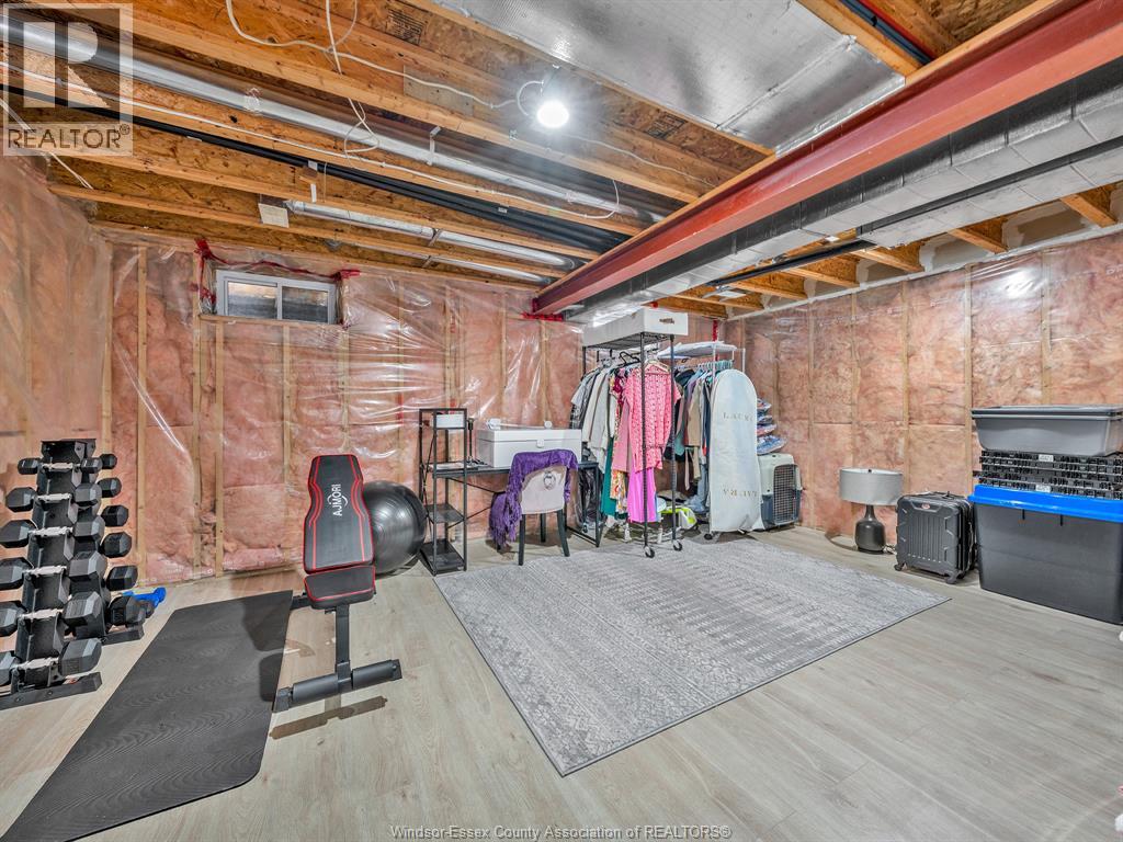 21 TOFFLEMIRE COURT, Amherstburg, Ontario, N9V4E3 — Photo 6