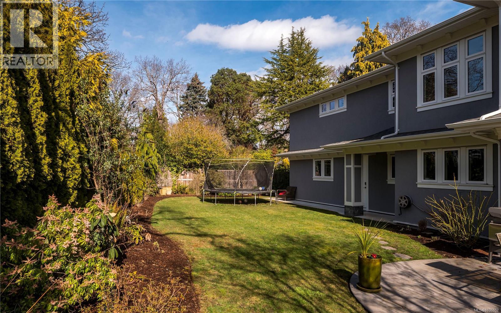 3350 Weald Rd - 58