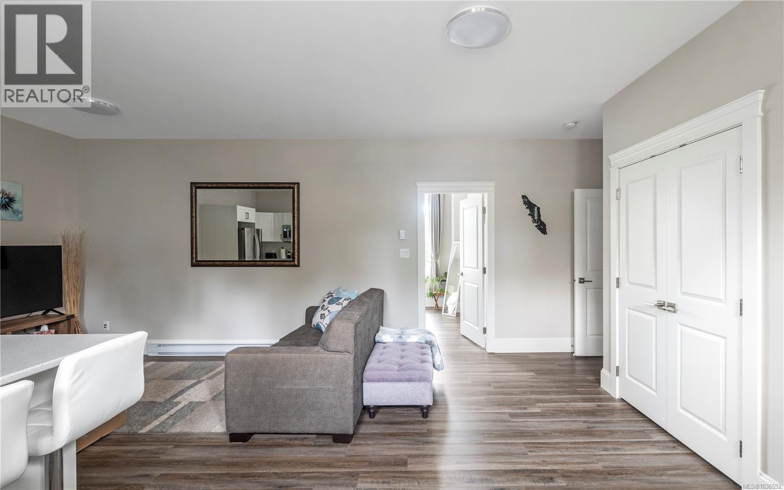 3350 Weald Rd - 66