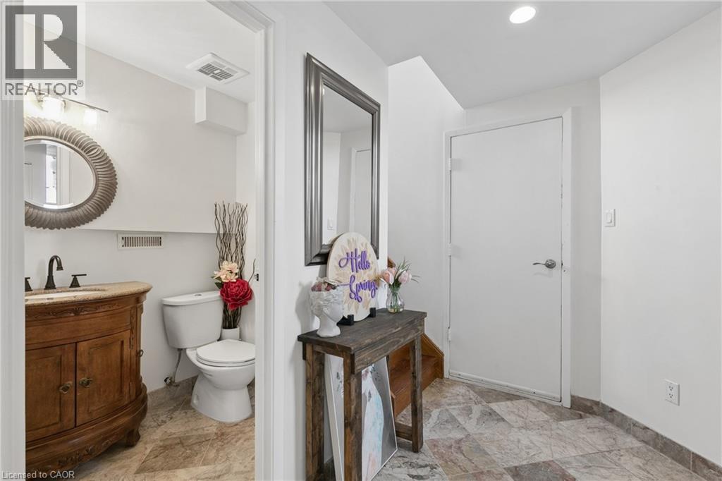 24 BRIAR KNOLL Place - 27