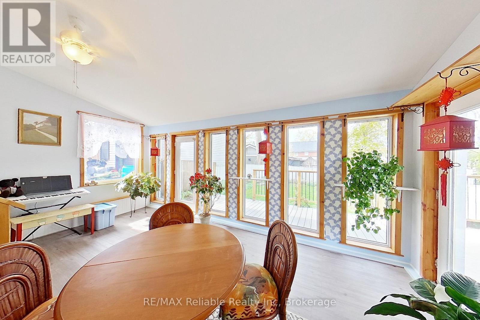 32 RATTENBURY STREET W - 15
