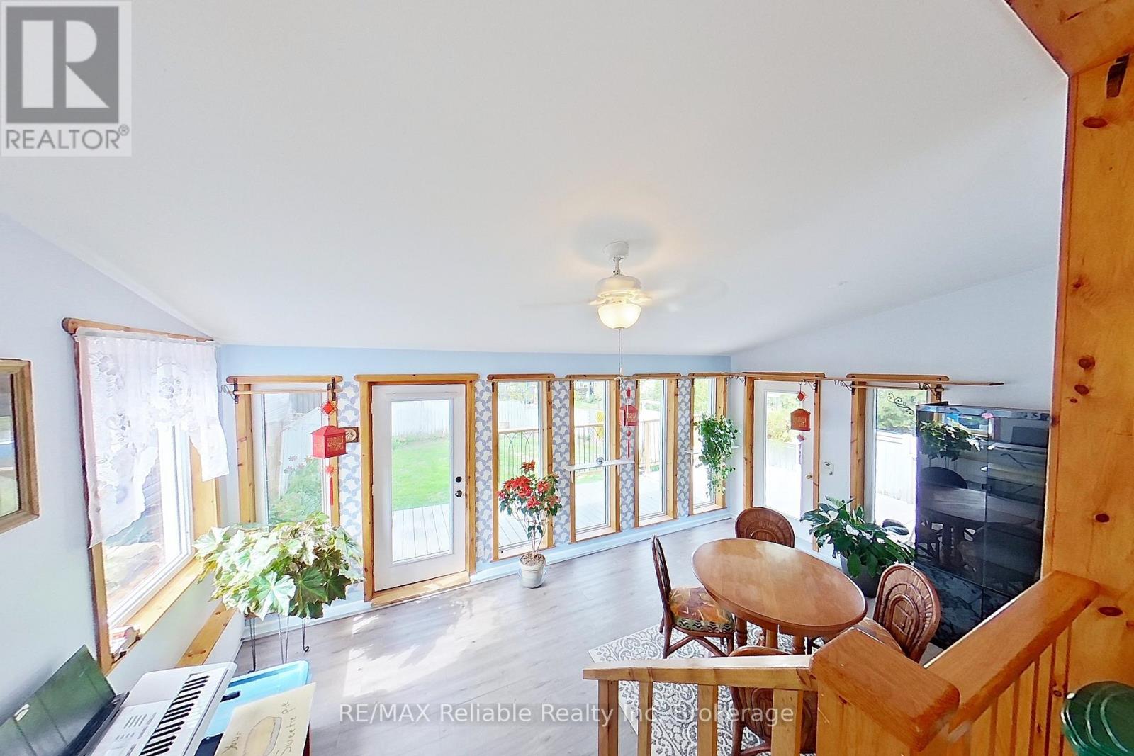 32 RATTENBURY STREET W - 16