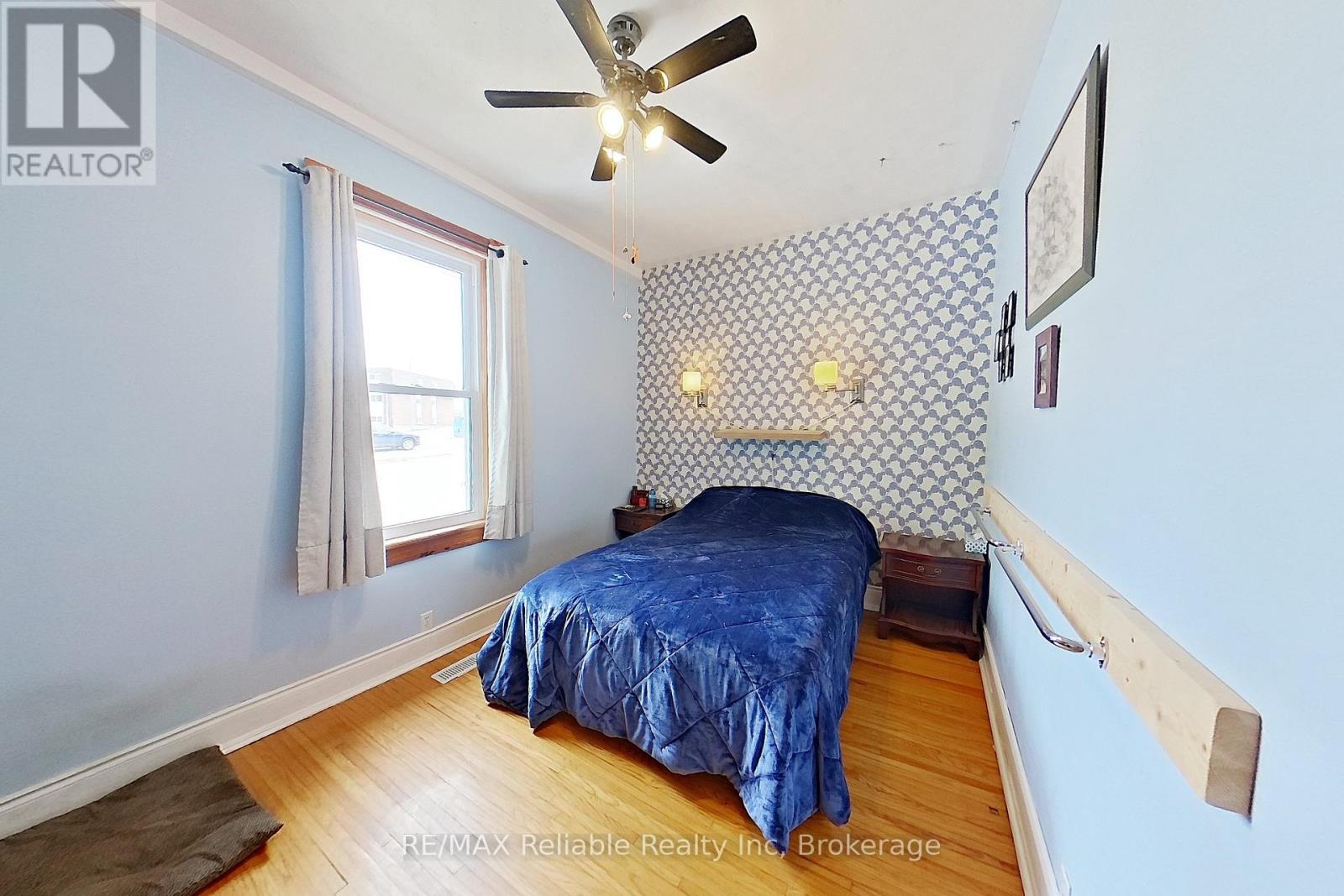 32 RATTENBURY STREET W - 20