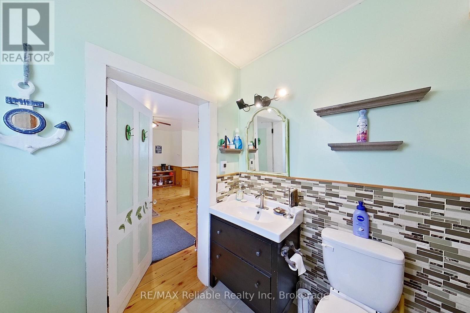 32 RATTENBURY STREET W - 24