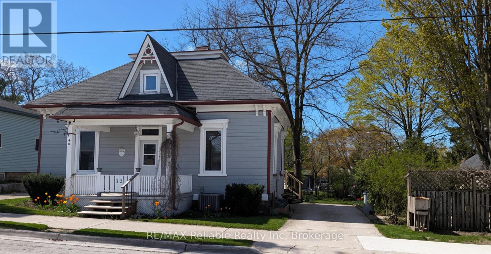 32 RATTENBURY STREET W - 35