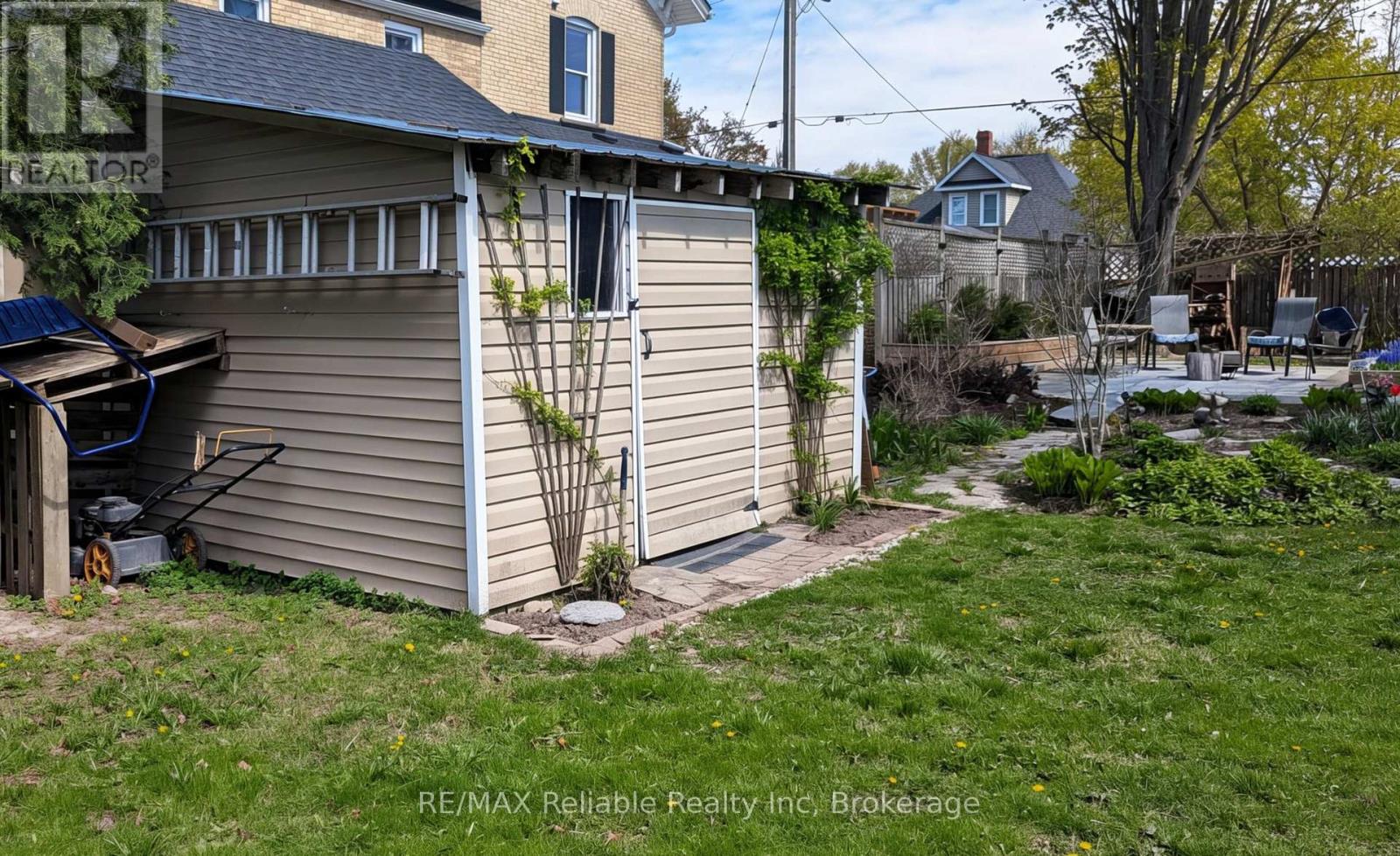 32 RATTENBURY STREET W - 41