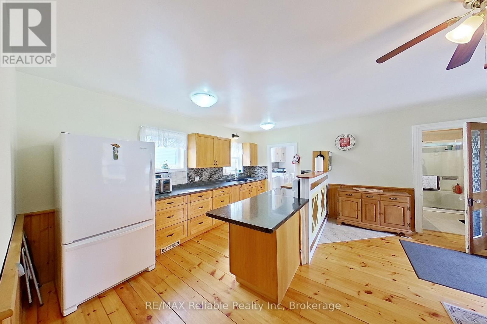 32 RATTENBURY STREET W - 8