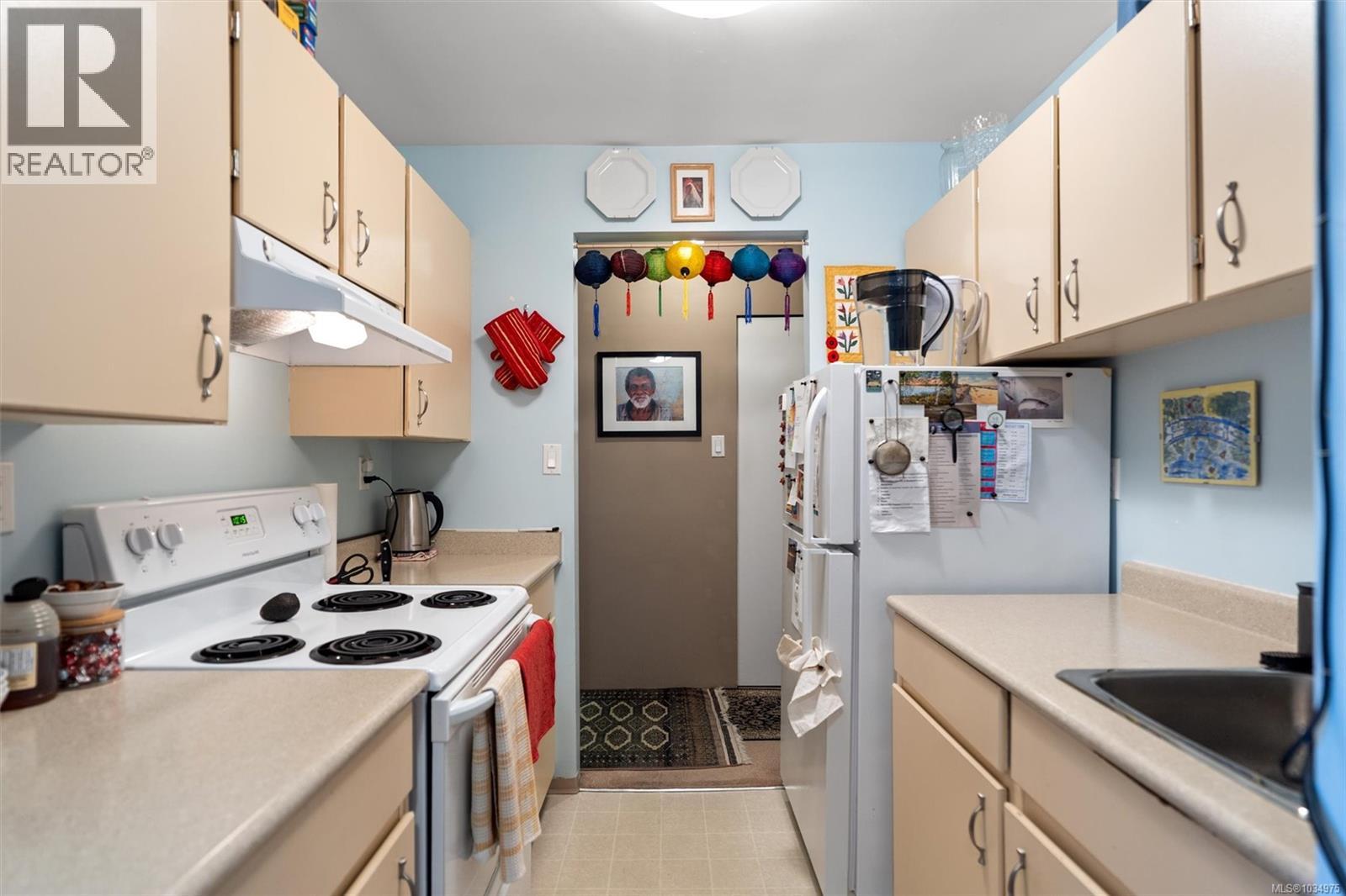 #703 103 Gorge Rd E - 12
