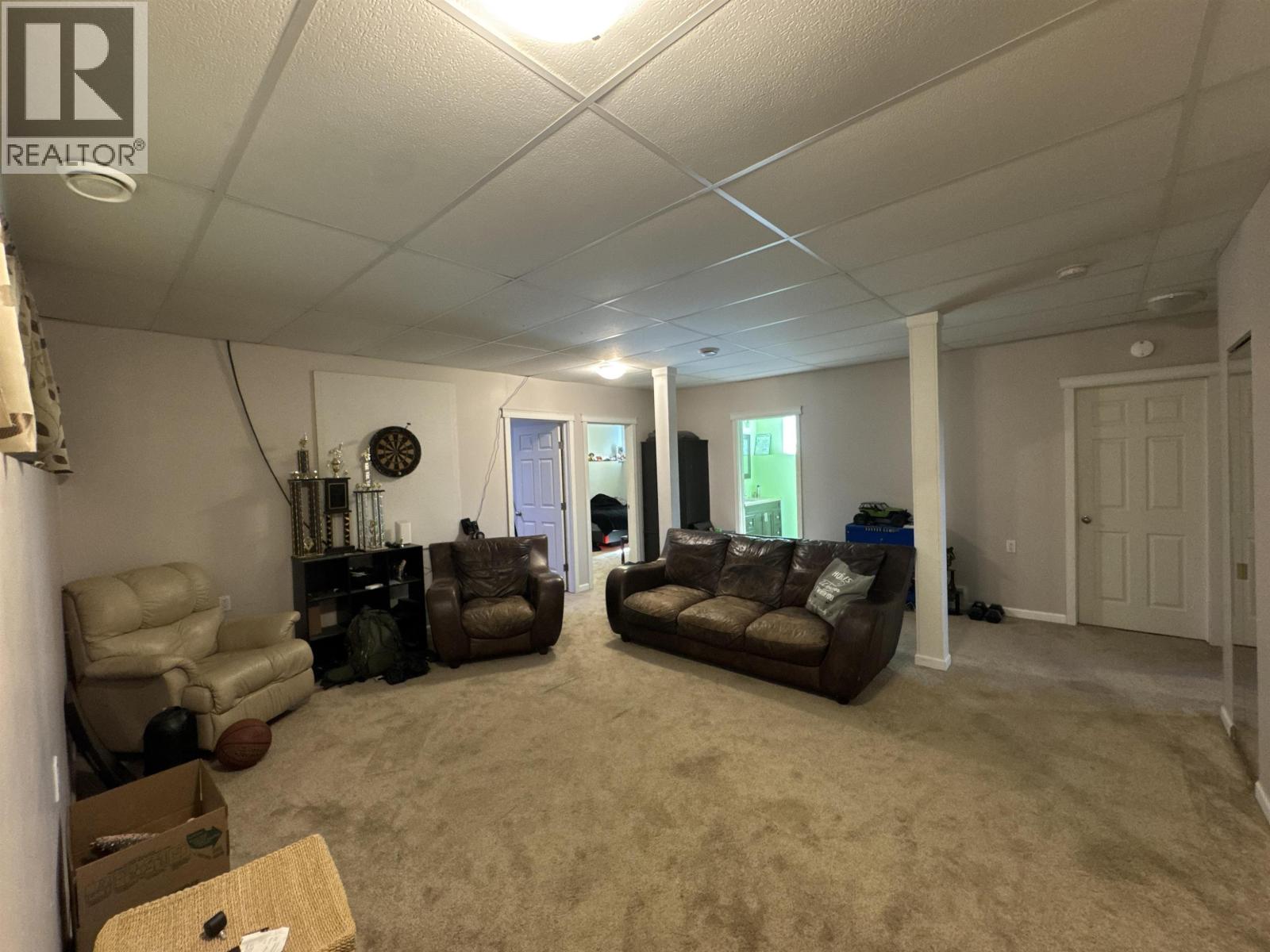 9616 FAIRWAY AVENUE - 13
