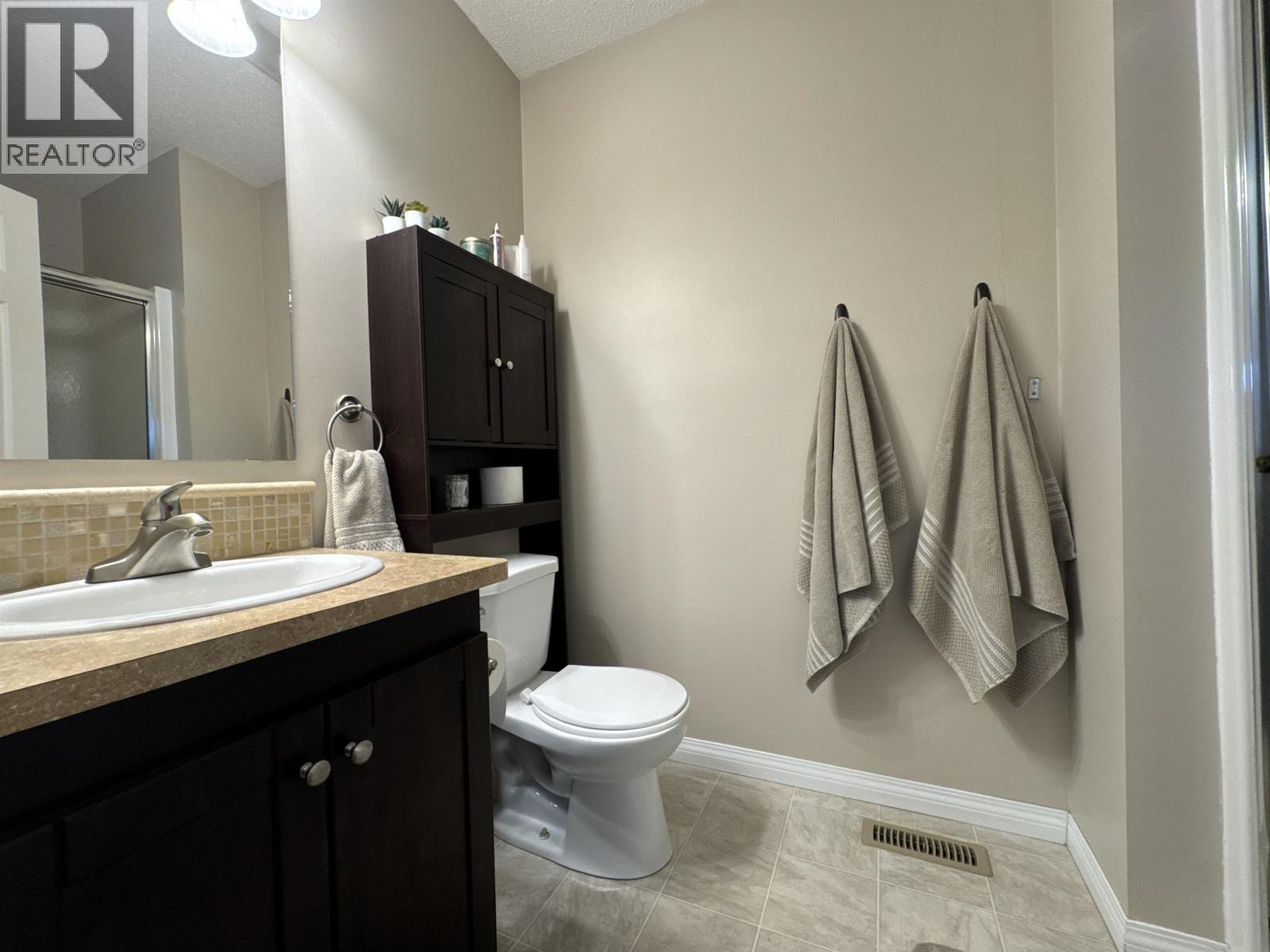 9616 FAIRWAY AVENUE - 9