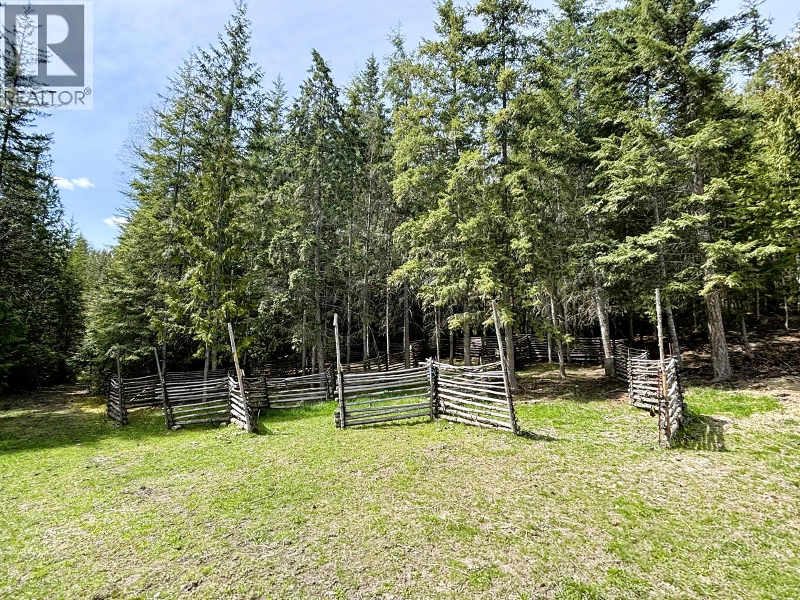 1425 Bobbie Burns Road - 14