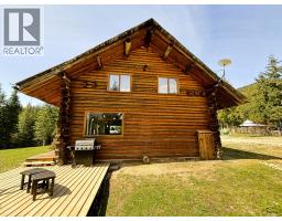 1425 Bobbie Burns Road, Lumby, BC V0E2C4 Photo 10