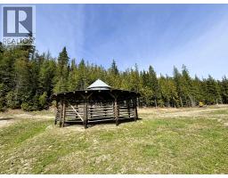 1425 Bobbie Burns Road, Lumby, BC V0E2C4 Photo 28