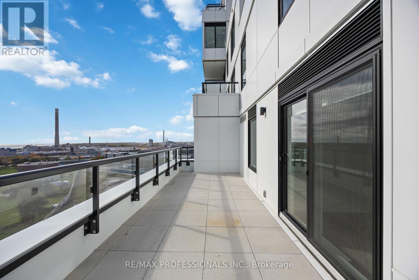 #1203 1050 EASTERN AVENUE - 29