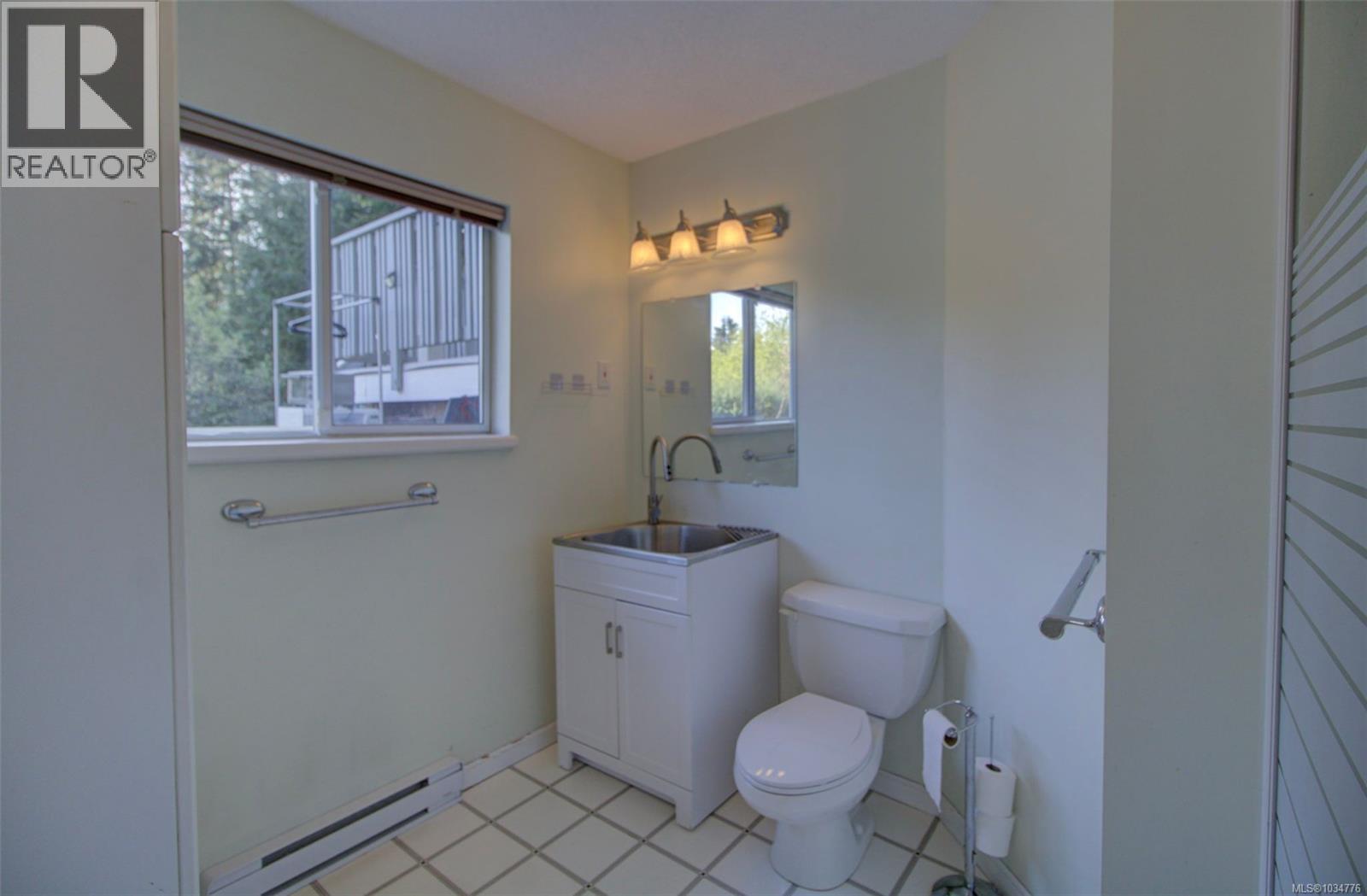 414 Donner Dr - 25