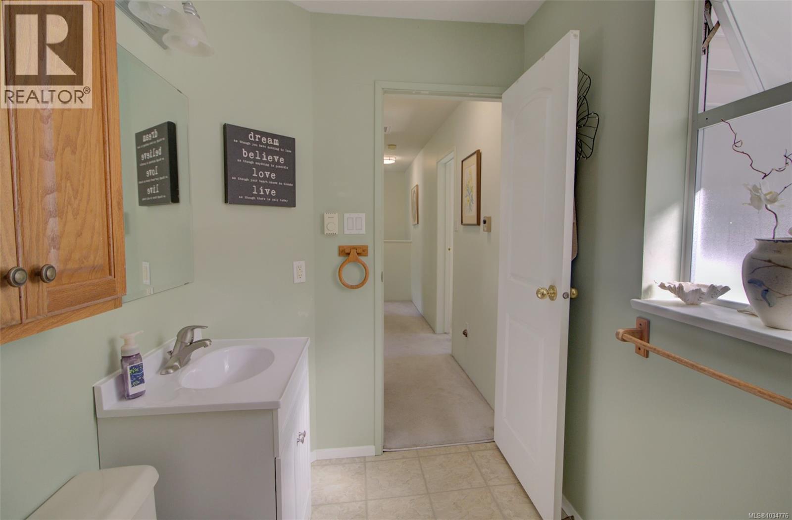 414 Donner Dr - 23