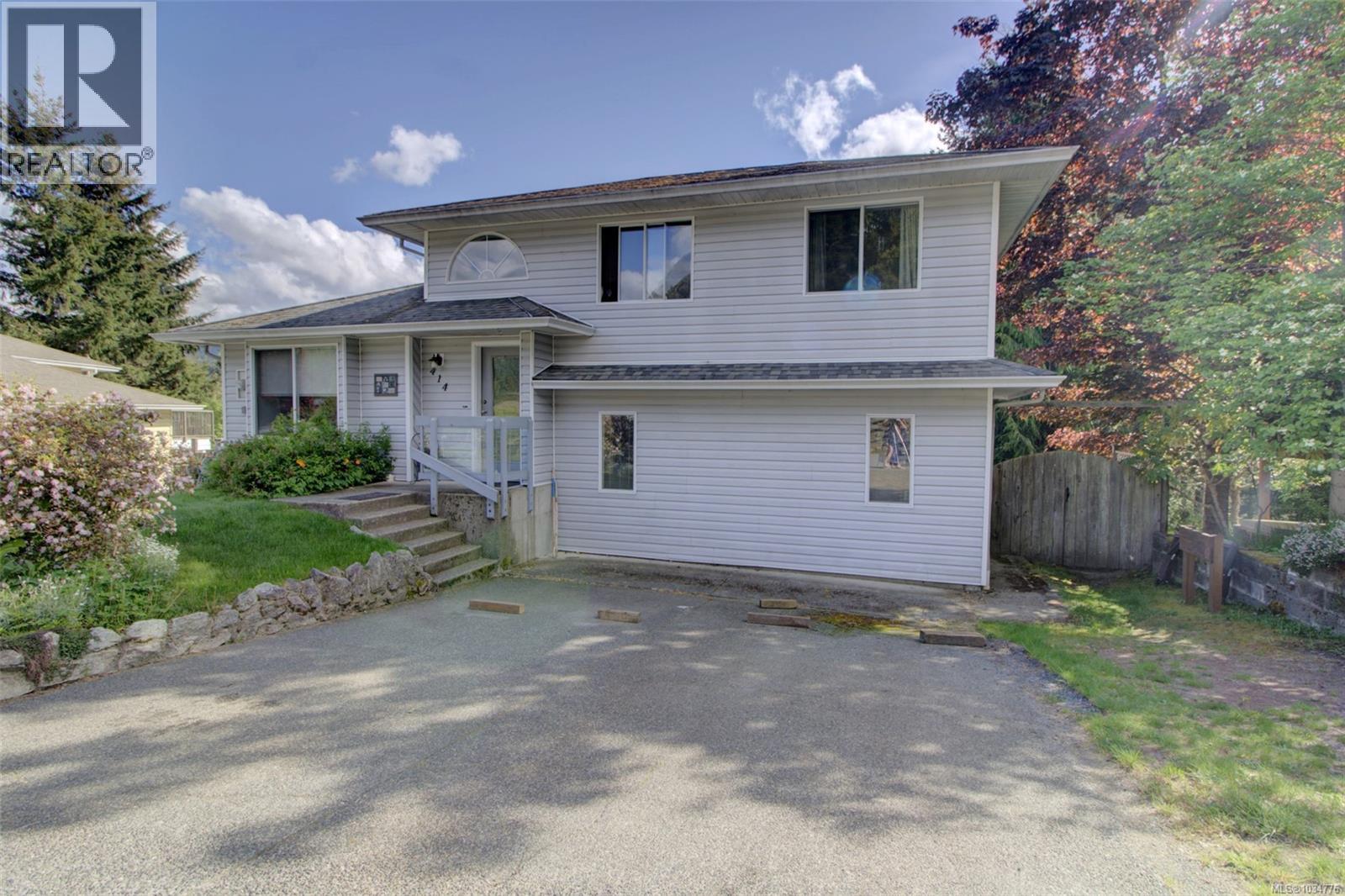 414 Donner Drive - main photo