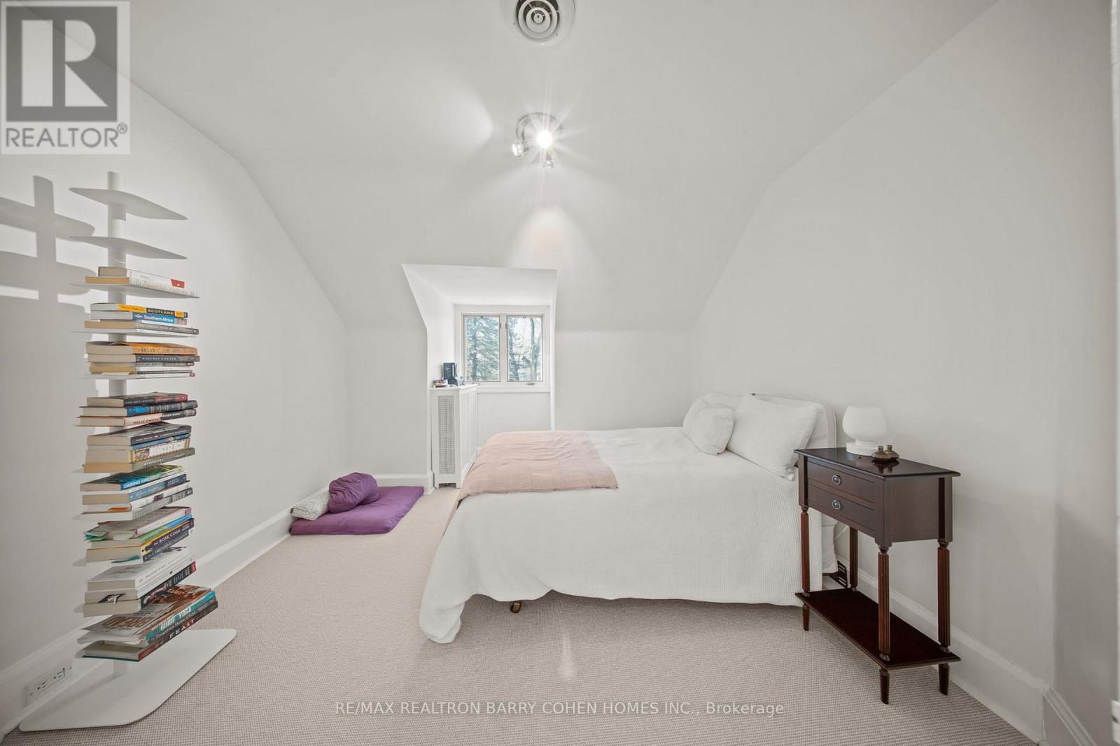 302 RUSSELL HILL ROAD - 27