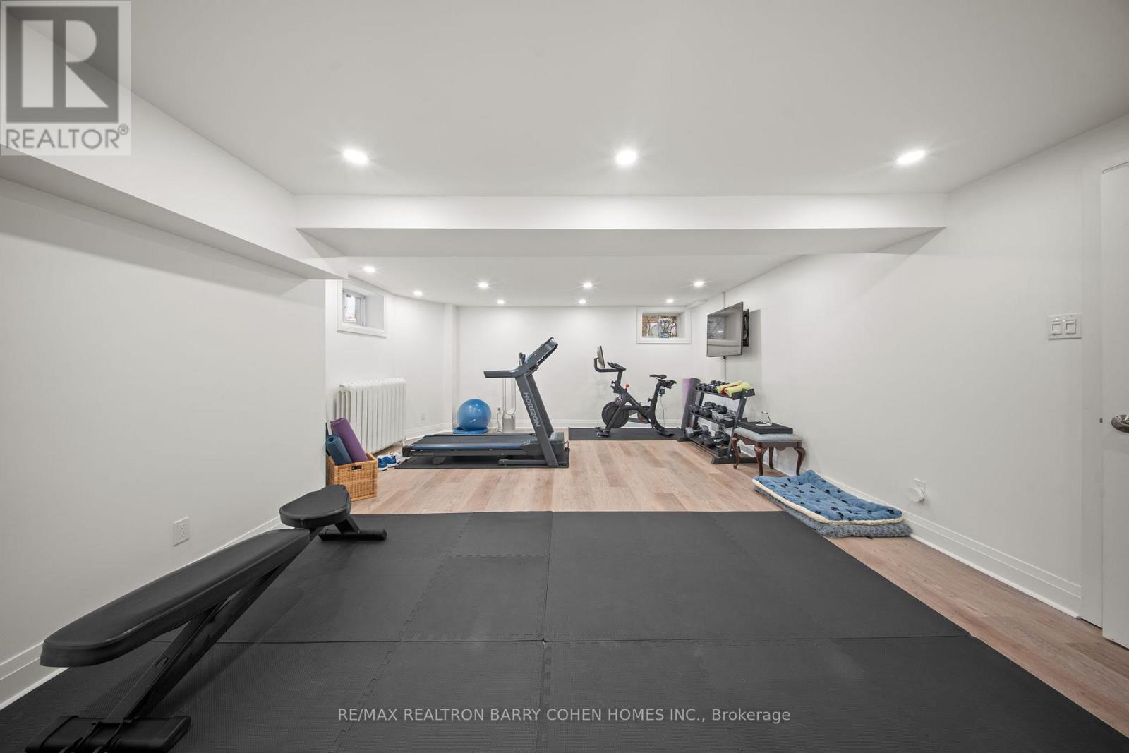 302 RUSSELL HILL ROAD - 28
