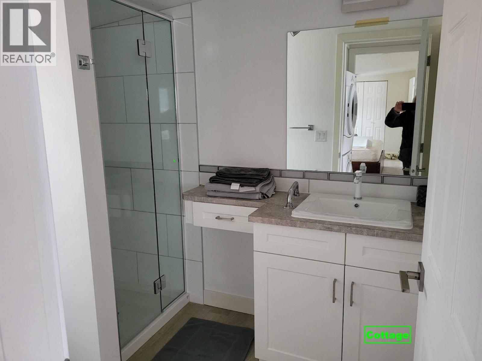 8405 104th Avenue, Osoyoos