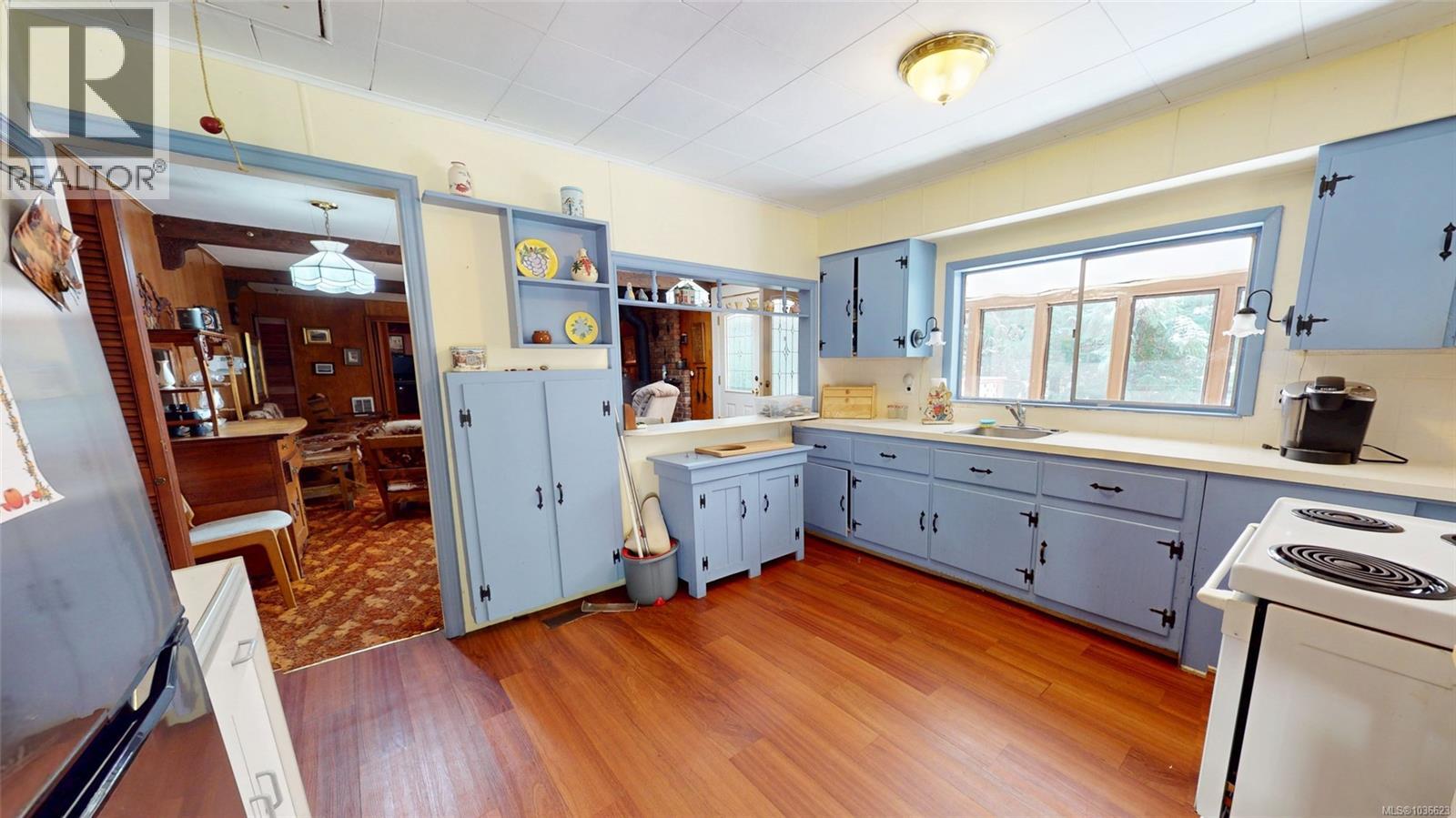 3070 Fairbairn Rd - 10