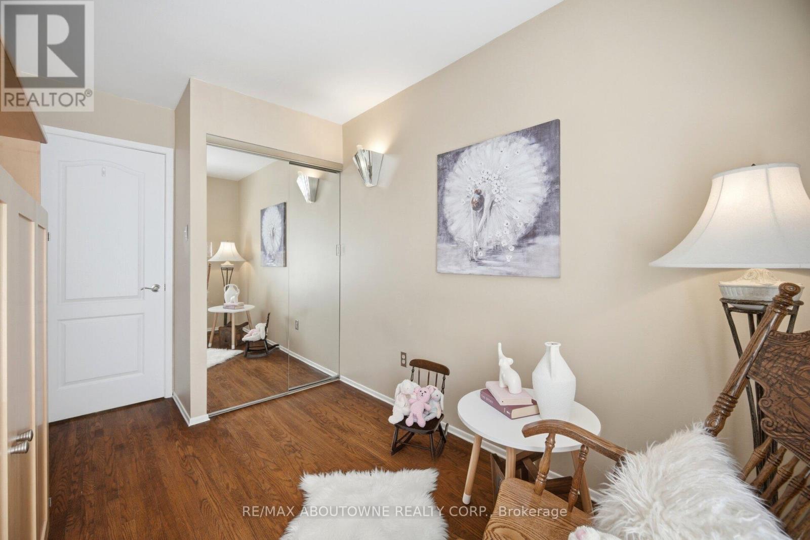 41 PLAINSMAN ROAD - 32
