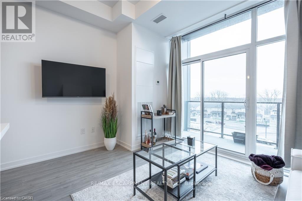 #419 450 DUNDAS STREET E - 7