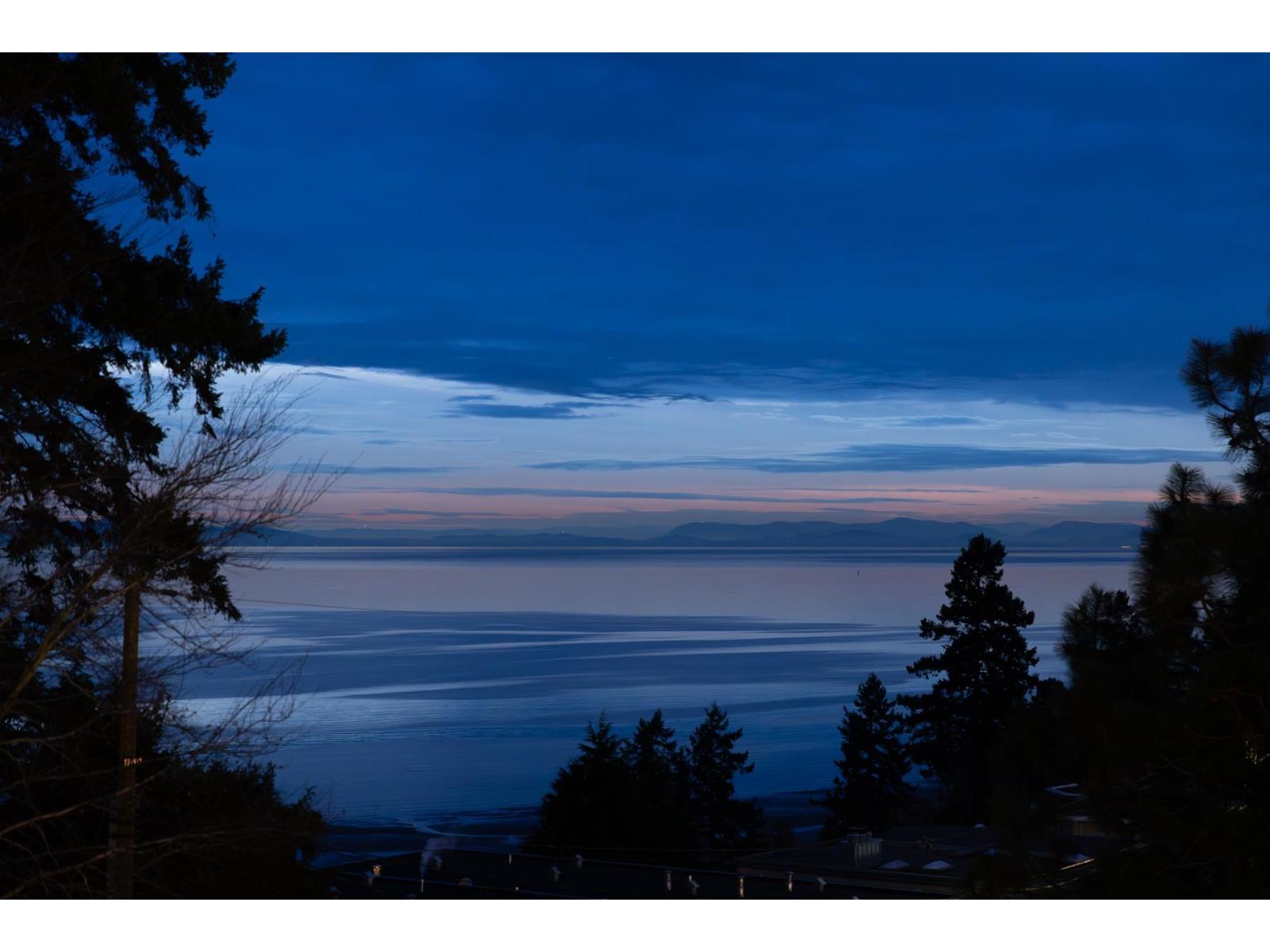 14799 OXENHAM AVENUE, White Rock