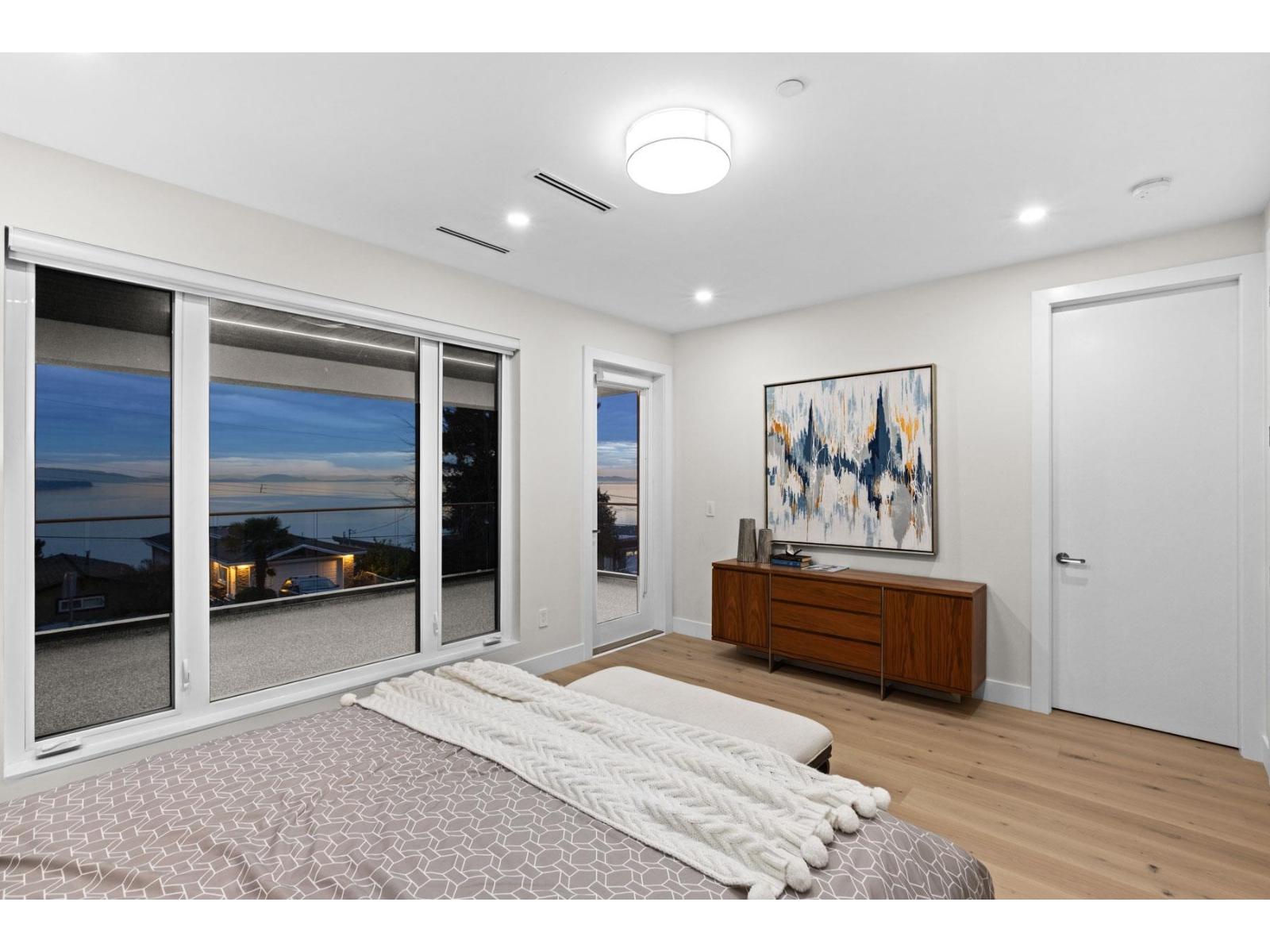14799 OXENHAM AVENUE, White Rock