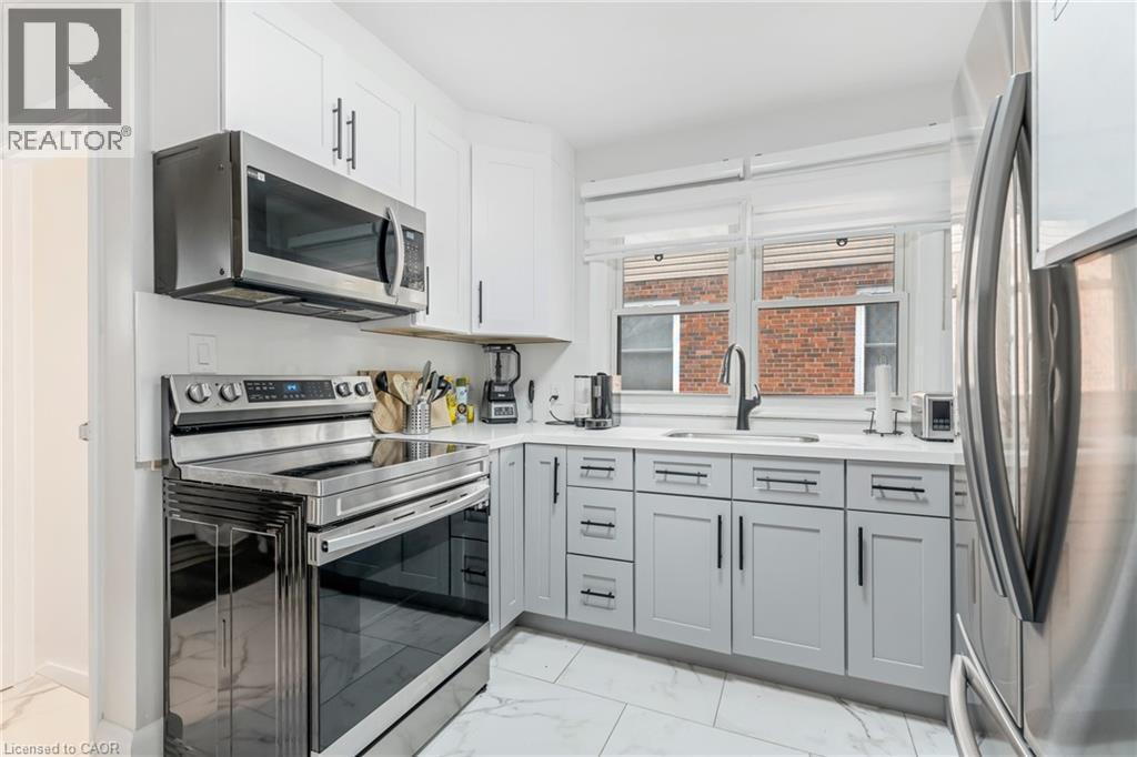284 BOWMAN Street, Hamilton, Ontario, L8S2V3 — Photo 7