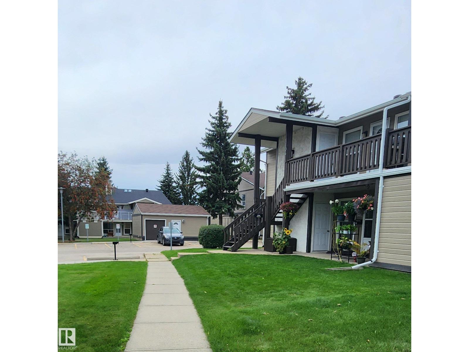 1102 SADDLEBACK RD NW, Edmonton