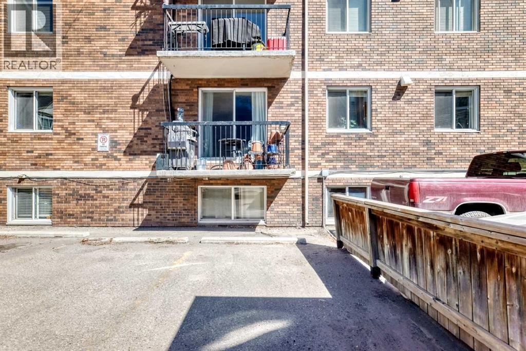 #303 835 18 Avenue SW - 40