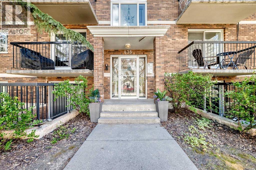 #303 835 18 Avenue SW - 45