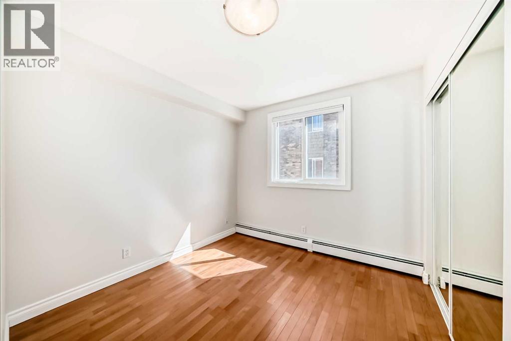 #303 835 18 Avenue SW - 30