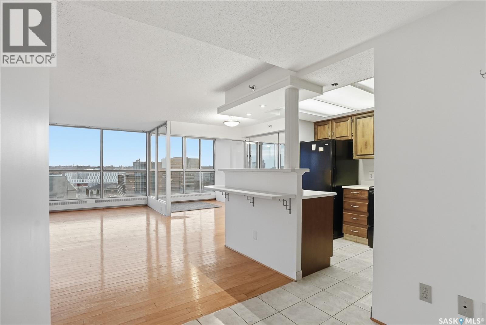 #905 315 5th AVENUE N - 8